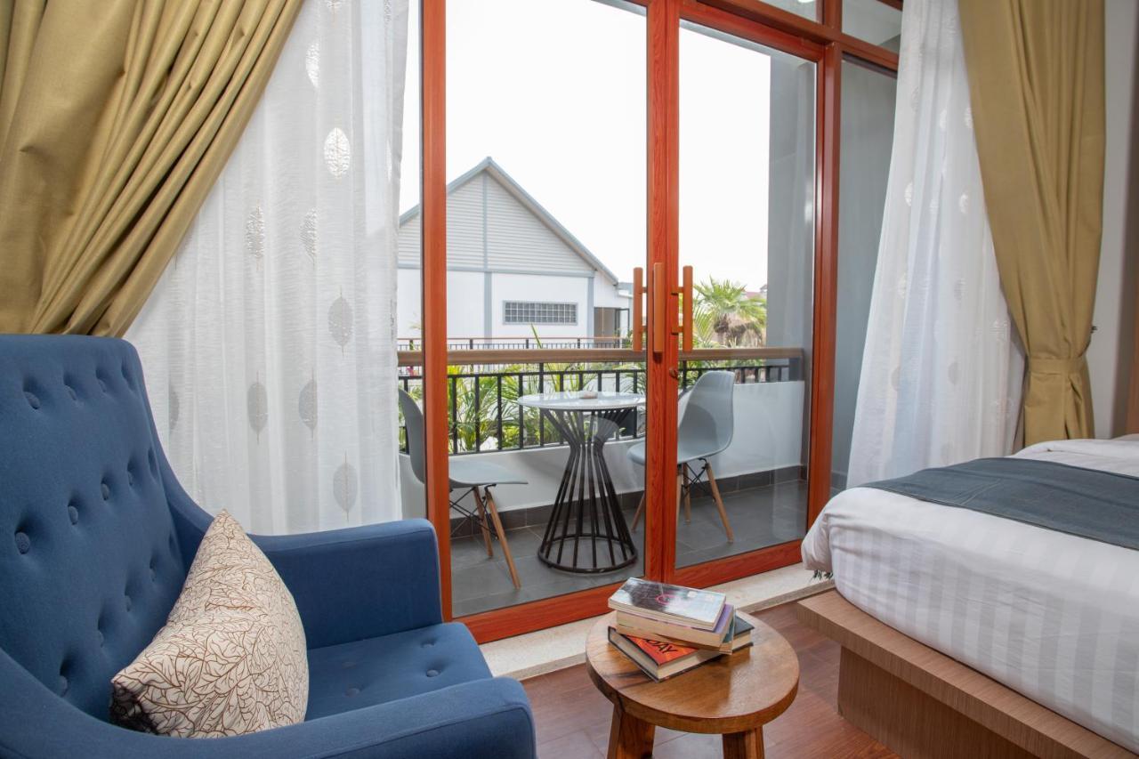 Cambana La Riviere Boutique Hotel Battambang Bagian luar foto